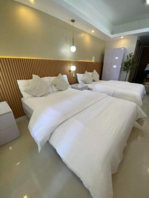 Shore 3 Residences Authentic Japanese-Style Bedroom with Pool View - MOA Complex